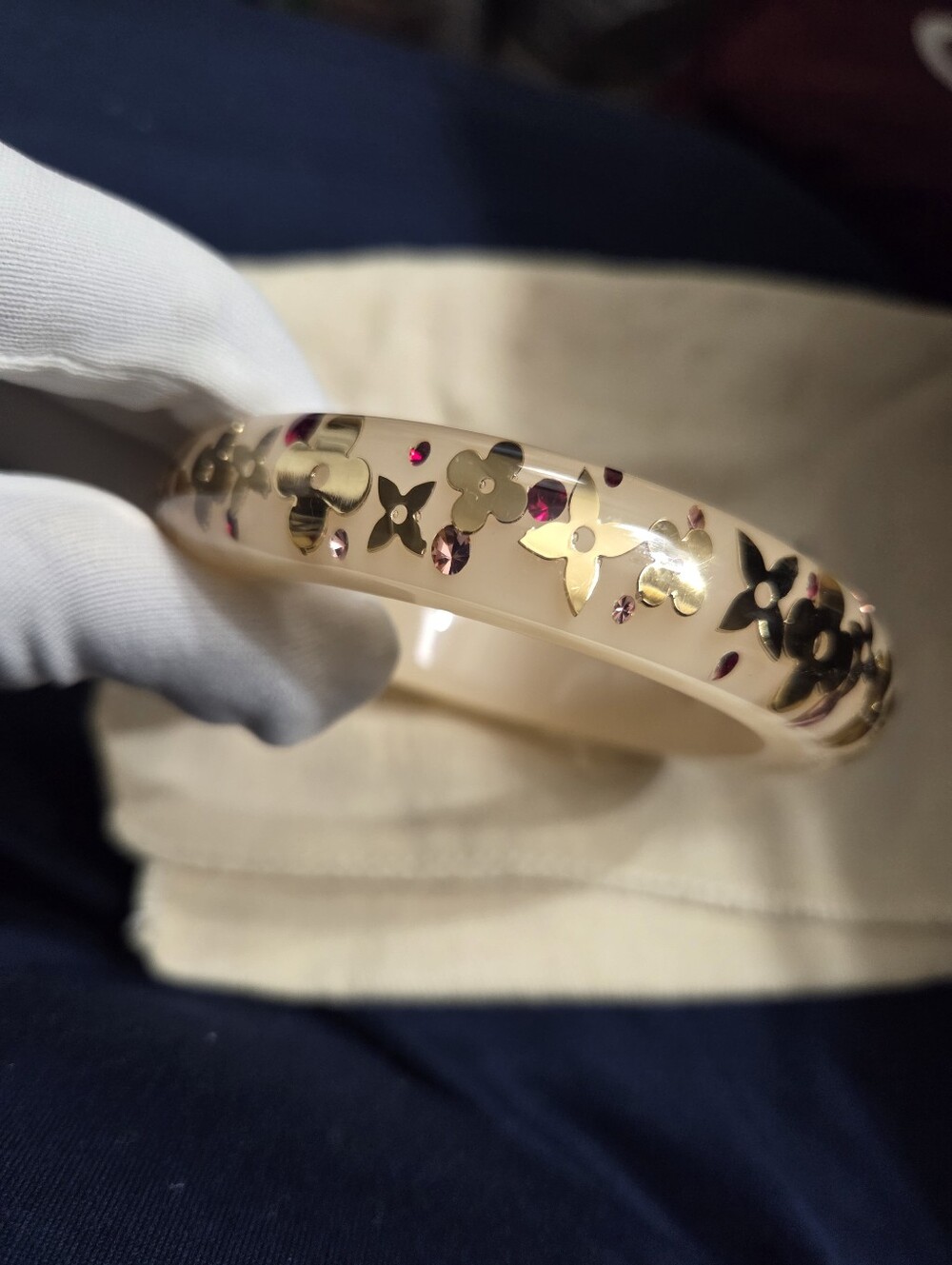 LOUIS VUITTON RESIN BANGLE